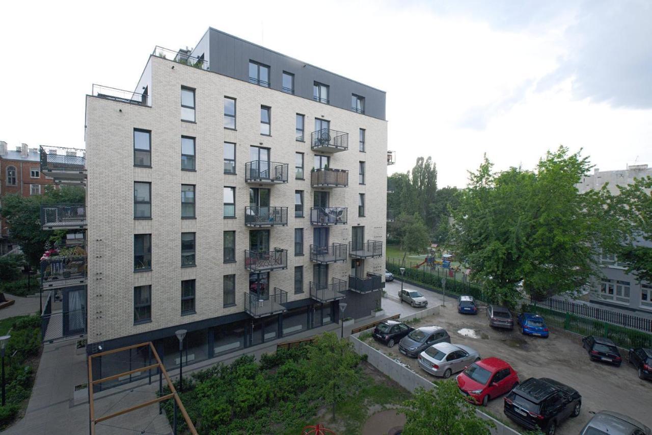 2Br Apt Strzelecka 24 With Balcony Apartment Warsaw Luaran gambar